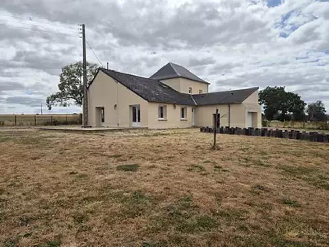 Sablé sur Sarthe 72300 Location maison 8 pièces t8