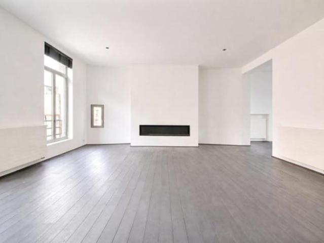 Sablon Royal Palace | Luxurious 3 bedroom apartment