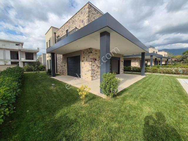 Sabri Pınarbaşı'dan Güre'de Ultra Lüks Satılık Tek Müstakil Havuzlu Villa