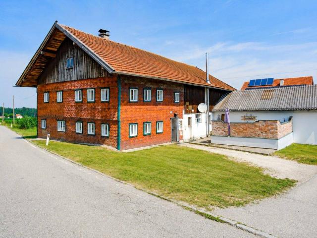 Sacherl mit Freiraum Werkstatt & Atelier Platz für deine Projekte!