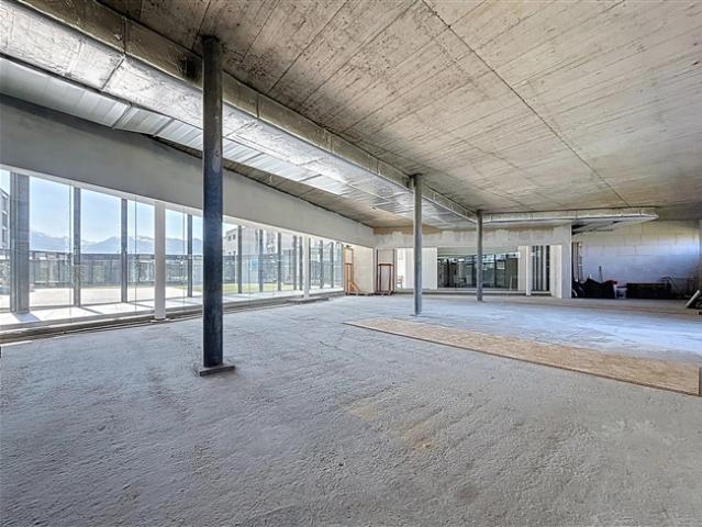 Sächsisch – Schönes Gewerbegebiet von 459 m² auf zwei Ebenen im Centre Les Sources