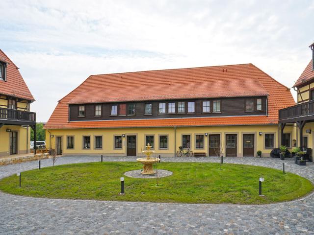Sächsischer Reiterhof: Terrasse + Dusche + EBK mgl.