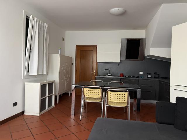 SACRO CUORE PORZIONE DI CASA 2 camere più mansarda