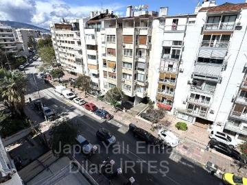 Sadıkbey Mithatpaşa Caddesinde Otoparklı 3+1 Satılık Daire