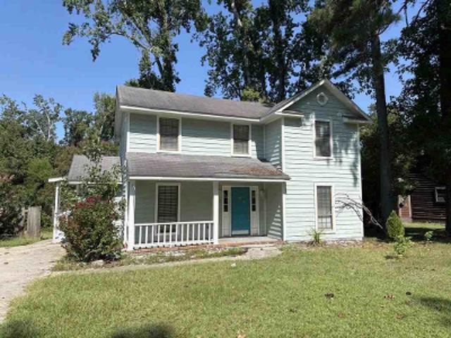 Saddletree Ln