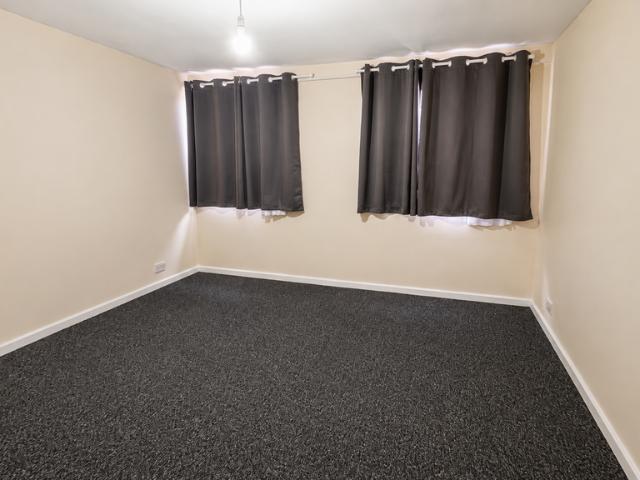 Saddleworth Square, Romford RM3 5 bed terraced house to rent £2,600 pcm £600 pw