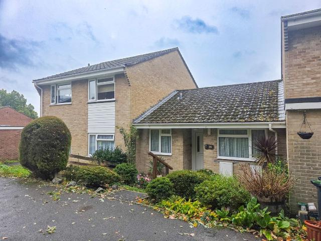 Saddle Close, Wimborne BH21, 2 bed terraced bungalow to rent, £1,250 pcm | PrimeLocation
