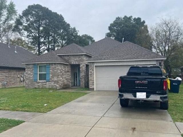 Saddle Crest Drive