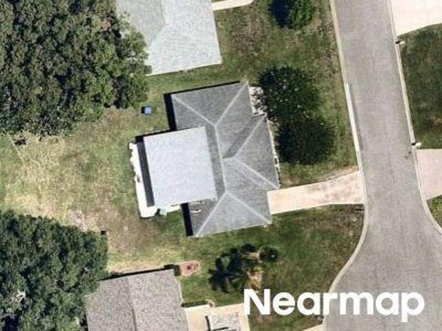 Saddlebow Ln
