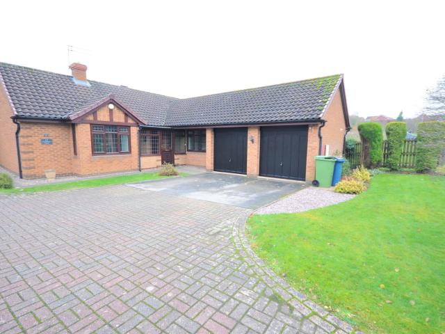 Saddler Avenue, Stone