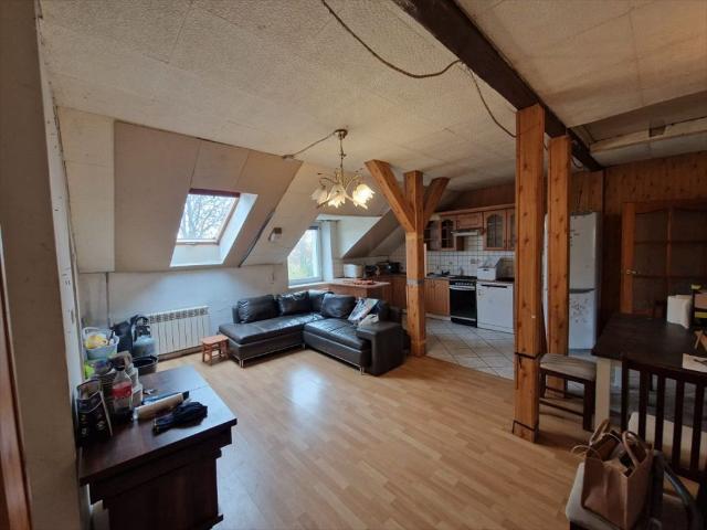 Przestronne 147m² mieszkanie z potencjałem w Sadowicach zapraszam