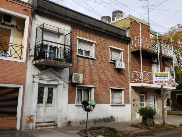 SAENZ PEÑA CASA EN PH 3 AMB. AL FONDO CON PATIO. en Inmomap