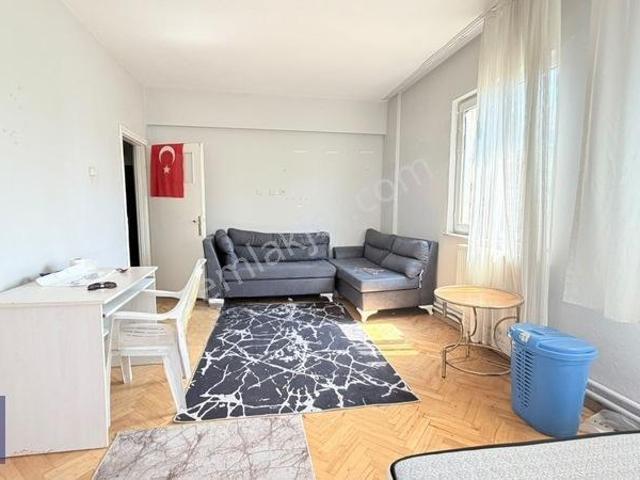 Safa Emlaktan Kiçiköy Mahallesinde 3+1 Eşyalı Kiralık Daire