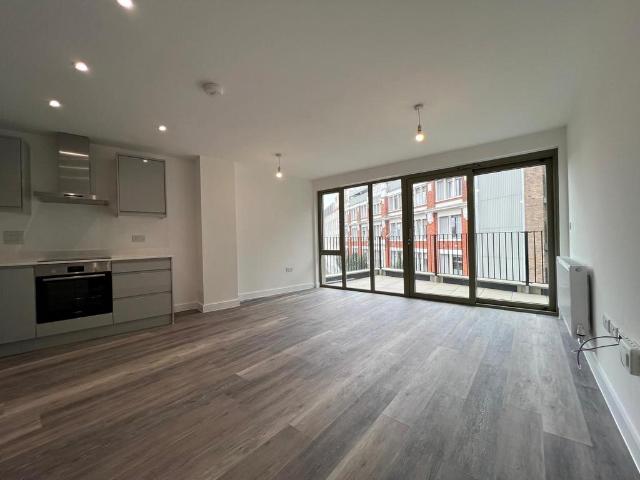 Safa House Apartment 14, New Cross 2 bed apartment to rent £2,350 pcm £542 pw