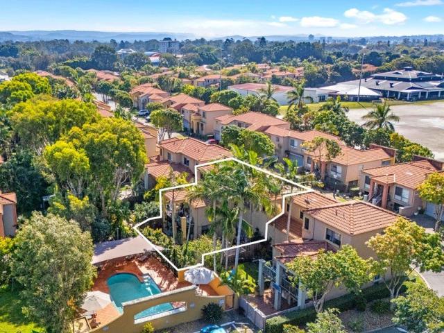 SAFE FAMILY LIVING CLOSE TO BEACH SELLERS RELOCATING AFTER MANY YEARS
