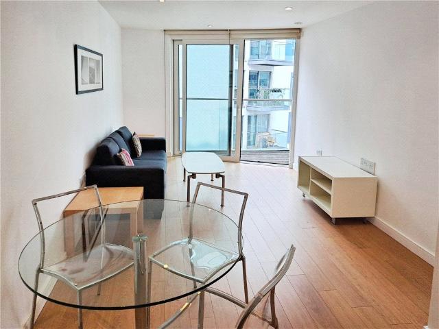 Saffron Central Square, Croydon CR0, 1 bed flat to rent, £1,500 pcm | PrimeLocation
