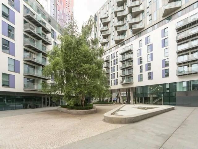 Saffron Central Square, Croydon CR0, 2 bed flat to rent, £2,300 pcm | PrimeLocation