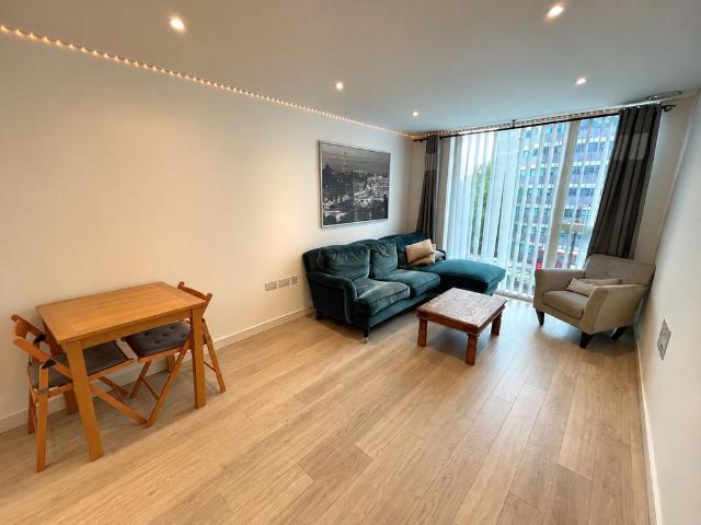 Saffron Central Square, Pinnacle. 2 bed flat to rent £1,925 pcm £444 pw