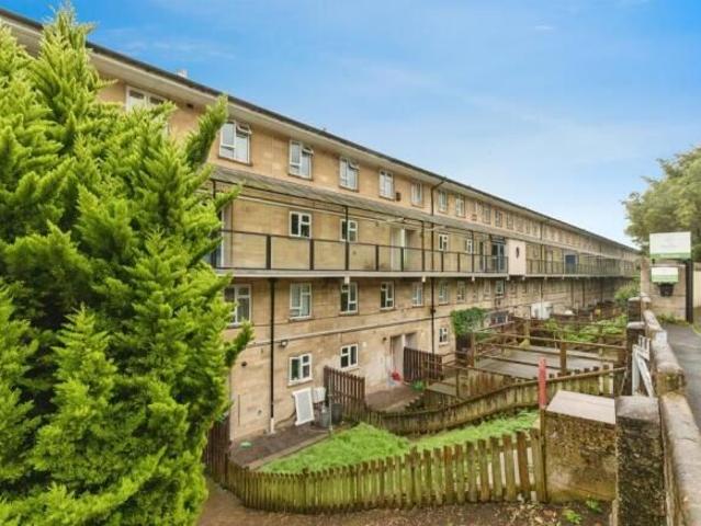 Saffron Court, Bath BA1, 3 bed flat to rent, £1,450 pcm | PrimeLocation