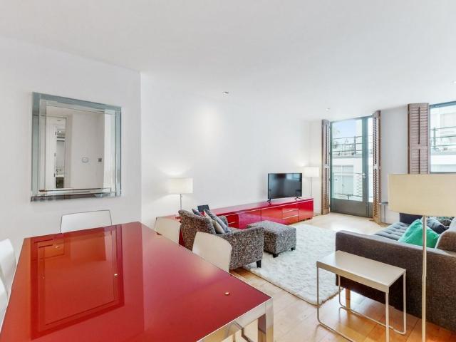 Saffron Hill, Clerkenwell EC1N, 2 bed flat to rent, £3,400 pcm | PrimeLocation
