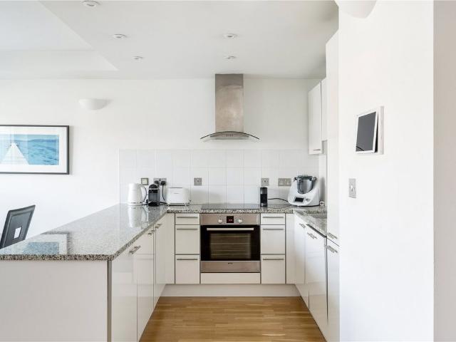 Saffron Hill, Farringdon, London EC1N, 2 bed flat to rent, £3,600 pcm | PrimeLocation