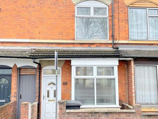 Saffron Lane, Leicester, LE2 3 bed terraced house to rent £925 pcm £213 pw