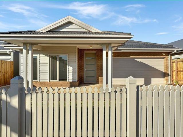 Saffron Real Estate Presents | Modern 4 Bedroom Family Home in Eynesbury