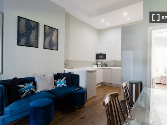 Safin Salon, 353 Harrow Road, London, W9 3ND, United Kingdom | 3 bed apartment for rent #169886742 | Rentberry