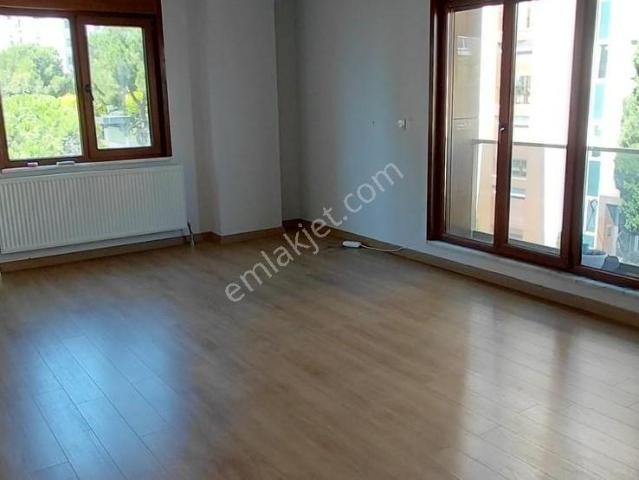 Safir Bakırköy'den Maltepe Zümrütevlerde Arakat 3+1 Kiralık