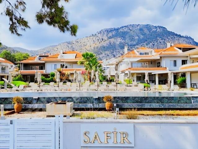 Safir Evlerinde Denize Sıfır 4+1 Bahçe Katı Özel Yapım Havuzlu