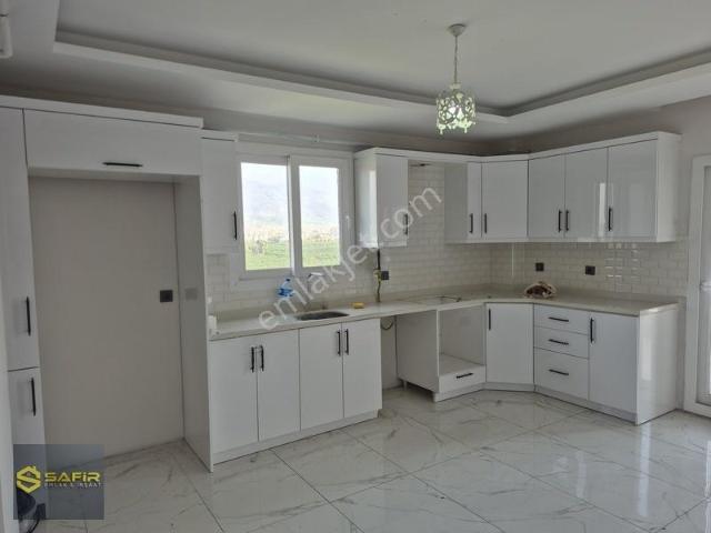 Safir'den Deniz Ve Ziraat Bahçesi Manzaralı Ferah Kiralık Daire