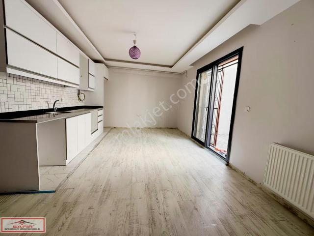 Safir'den Emsalsiz Genişlikte 2+1 Kiralık Daire