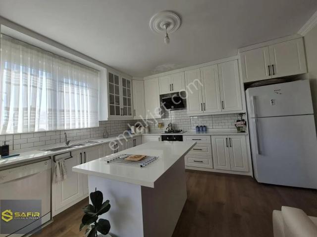 Safir'den Kuzuculuda 500m² Bahçe İçinde Şömineli 3+1 Müstakil Ev