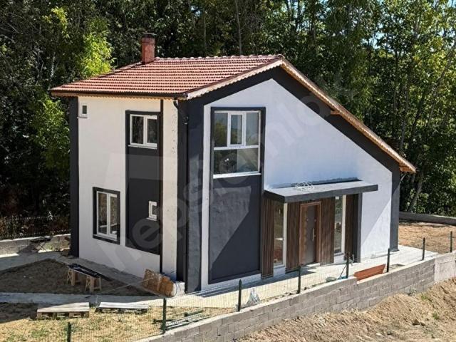 SAFRANBOLU DÜZCE KÖYÜNDE 105M2 SATILIK 2+1 MÜSTAKİL EV