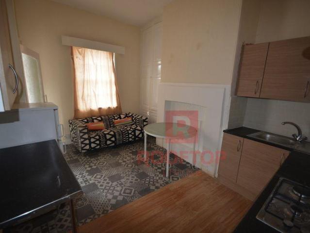 Sagar Place, Leeds LS6 2 bed house to rent £1,257 pcm £290 pw