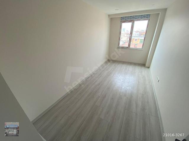 SAHİLDE NEFES MARİN SİTESİNDE İSKANLI BOŞ 3+1 SATILIK DAİRE