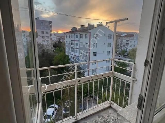 Sahibinden Malazgirtte. Masrafsız Bakımlı 3+1. Hesaplı Daire