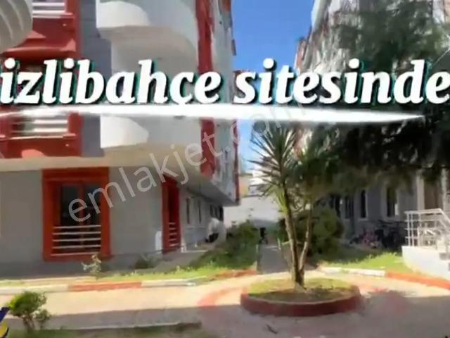 Sahibinden Merkezi Konumda Nezih Site İçerisinde 3+1 Kiralık Daire