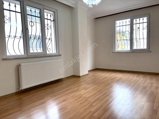 Sahibinden Nurtepe Metrosuna 1 Dk | Aile Apartmanında | Taşınmaya Hazır 2+1