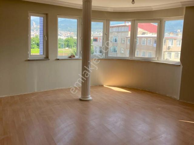 Sahibinden Okullara Yakin 155m2 3+1 Yeni Boyali