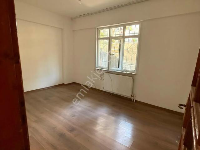 Sahibinden Avcılar Yeşilkent Mahallesinde 2+1 Kiralık Bahçe Katı