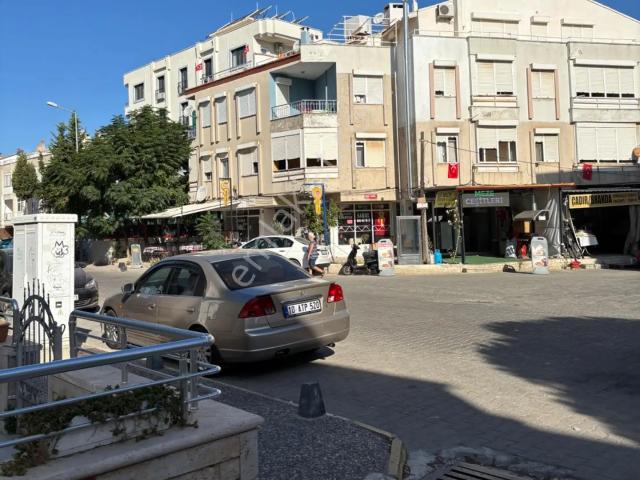 Sahibinden Ayvalık Sarımsaklı’da Plaja Yakın, Eşyalı 3+1 Daire