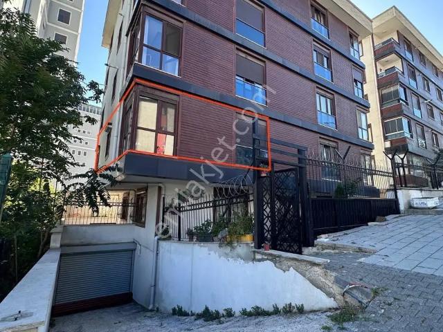 Sahibinden Acıbadem Metro'ya 250 Mt. Genç Binada 2+1 Daire