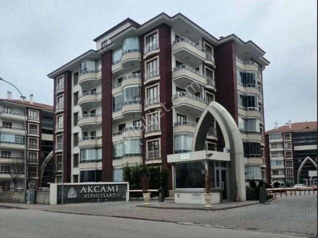 Sahibinden Akcami Konutlarında Geniş 145m Ödemesiz Ara Kat Satılık 3+1 Daire