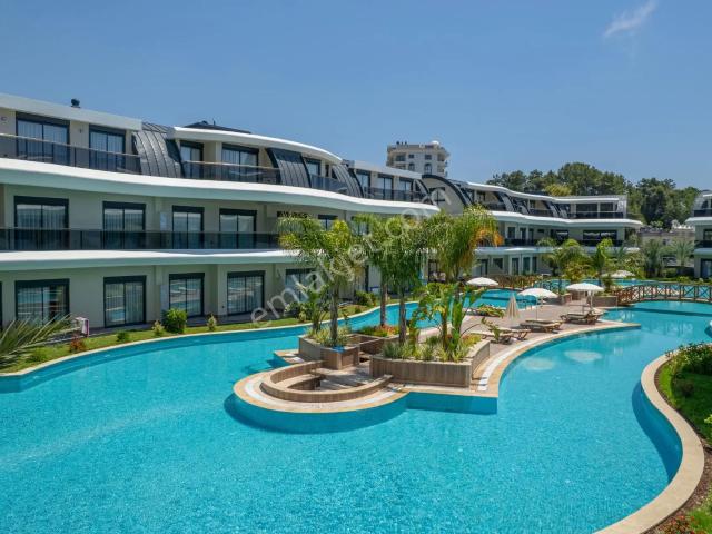 Sahibinden Alanya'da Bir Benzeri Daha Yok! Geniş Bahçeli & Havuza Nazır 2+1