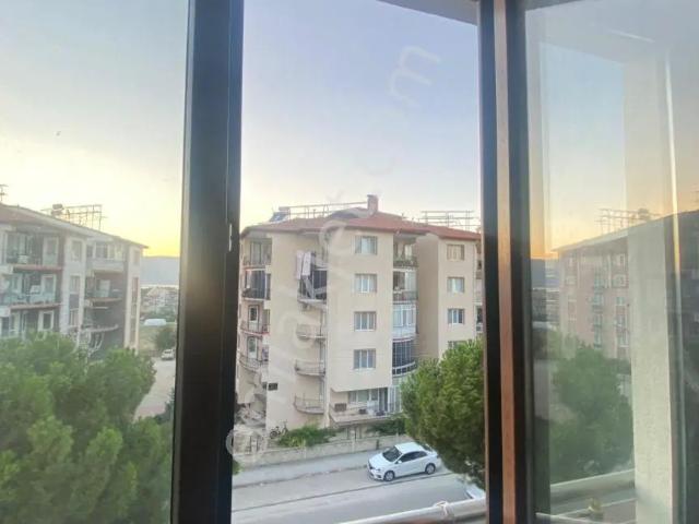 Sahibinden Ana Cadde Üzeri Asansörlü 2+0 Apart Kiralıktır