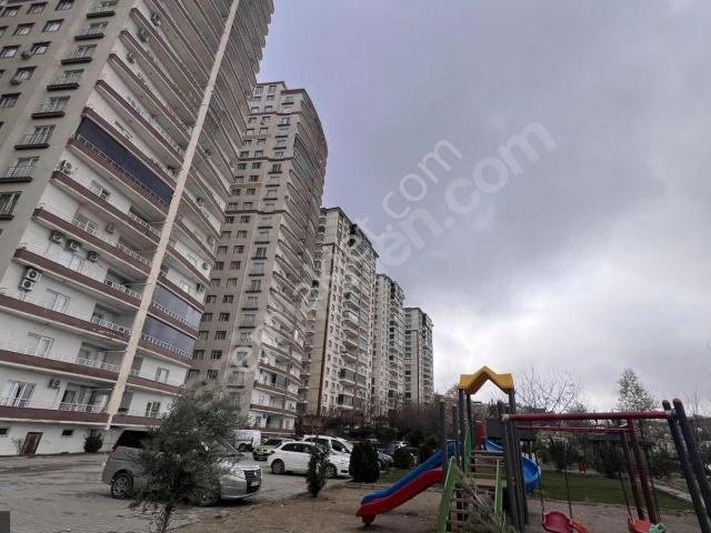 Sahibinden Ana Cadde Üzerinde