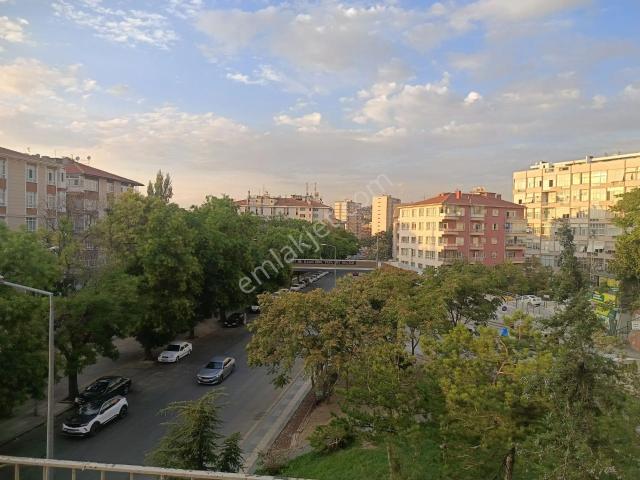 Sahibinden Çankaya Libya Caddesi Üzerinde 3+1 Kombili Temiz Kiralık Daire