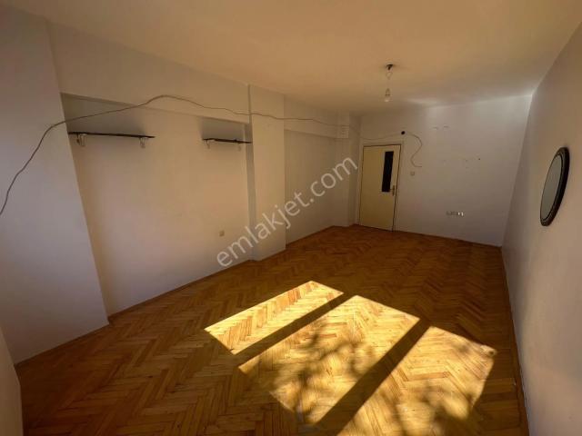 Sahibinden Ankara Etimesgut İstasyon Mahallesi Kiralık 3+1 Daire