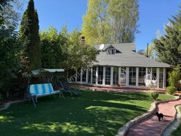 Sahibinden Ankara'da Doğayla İç İçe Havuzlu Özel Peyzajlı Villa